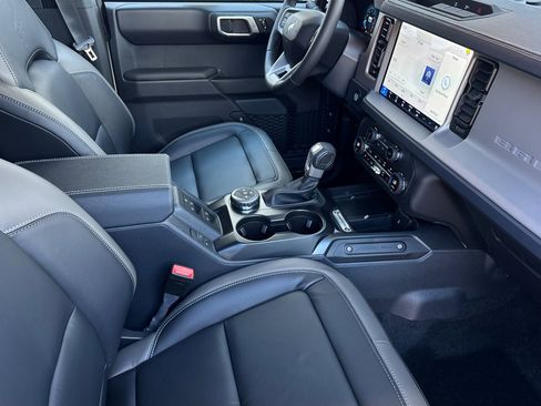 New 2025 Ford Bronco Outer Banks image 15