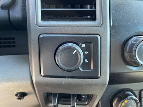 Used 2022 Ford F250 XL w/ Power Equipment Group AWD/4WD image 30
