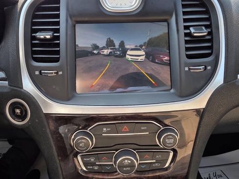 Used 2016 Chrysler 300 C AWD/4WD image 17