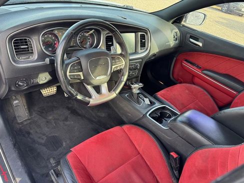 Used 2015 Dodge Charger SRT w/ Harman/Kardon Audio Group image 18