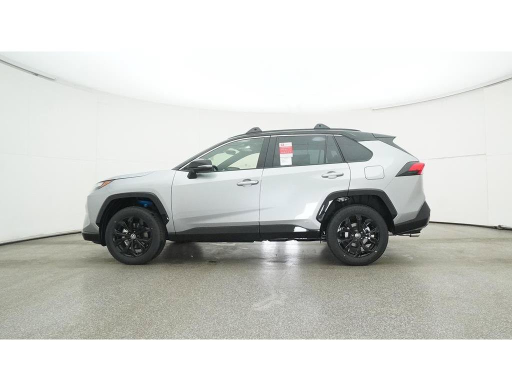 Used 2025 Toyota RAV4 XSE AWD/4WD image 25