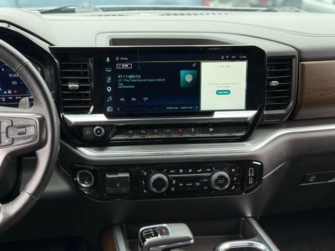 Used 2025 Chevrolet Silverado 1500 High Country image 24