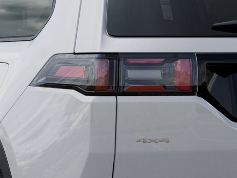 New 2026 Jeep Cherokee Overland image 11