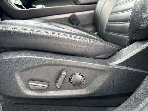 Used 2022 Ford Edge SEL w/ Convenience Package image 16