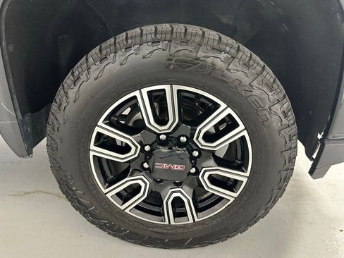 Used 2022 GMC Sierra 2500 AT4 image 62