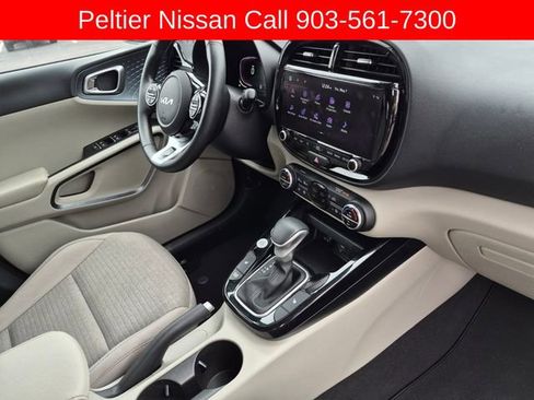 Used 2025 Kia Soul EX FWD image 12
