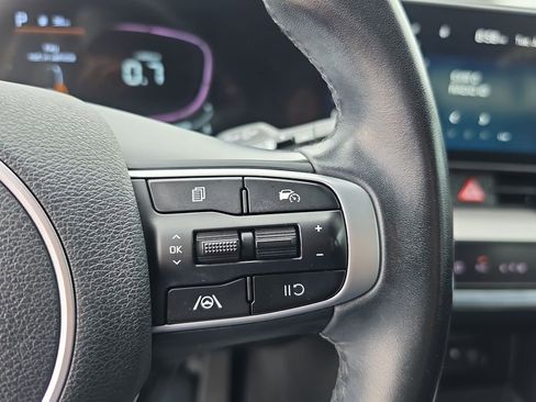 Certified 2023 Kia Sportage EX FWD image 16
