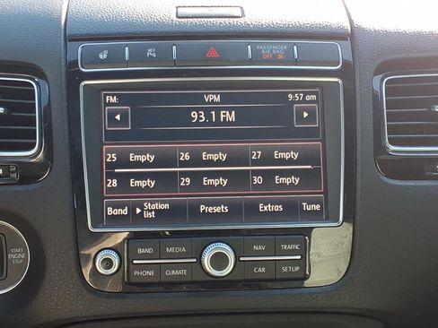 Used 2017 Volkswagen Touareg Wolfsburg Edition image 6