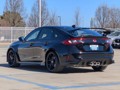 Used 2025 Honda Civic Type R image 8