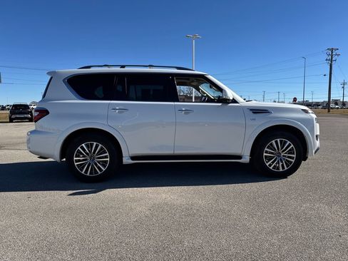 Used 2022 Nissan Armada SL image 7