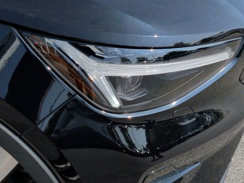 Used 2024 Volvo XC40 Recharge Ultimate w/ Protection Package Premier image 5