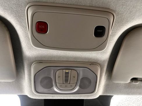 Used 2025 RAM ProMaster 2500 w/ Convenience Group FWD image 21