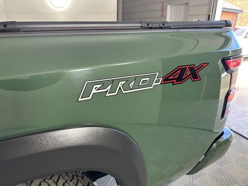 Used 2022 Nissan Frontier PRO-4X w/ Technology Package image 39