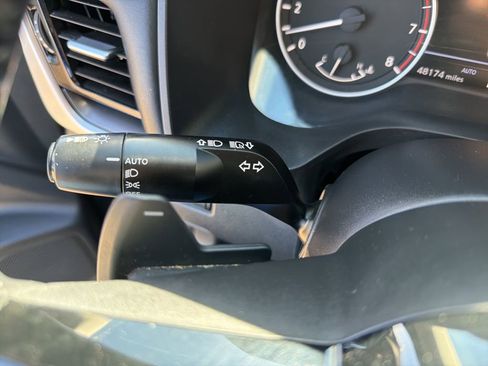 Used 2022 Nissan Rogue SV w/ SV Premium Package image 28