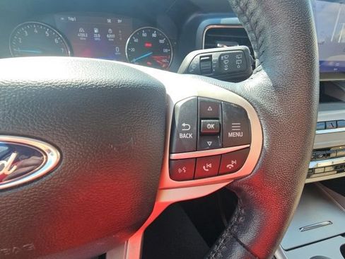 Used 2023 Ford Explorer XLT w/ Equipment Group 202A AWD/4WD image 19
