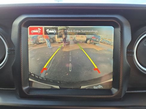 Used 2021 Jeep Wrangler Unlimited Rubicon 4xe w/ Cold Weather Group image 31