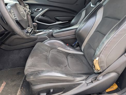 Used 2019 Chevrolet Camaro SS image 7