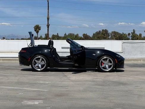 Used 2024 MAZDA MX-5 Miata Grand Touring RWD image 31