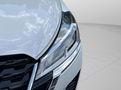Certified 2024 Nissan Kicks SV FWD image 2