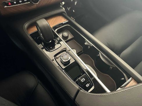 Used 2023 Volvo XC90 B6 Core w/ Protection Package Premier image 27