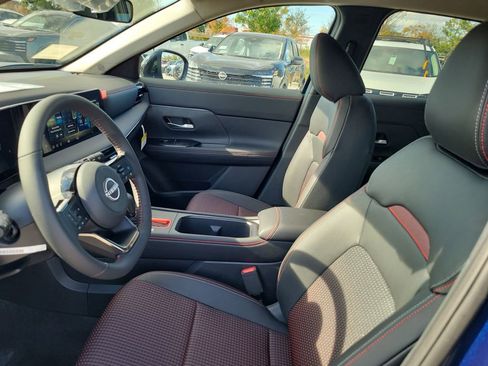 New 2026 Nissan Kicks SR FWD image 8