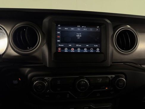 Certified 2023 Jeep Wrangler Unlimited AWD/4WD image 25