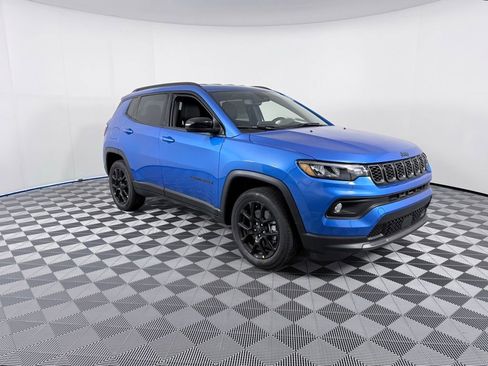 New 2026 Jeep Compass Latitude image 2