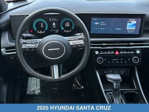 Used 2025 Hyundai Santa Cruz SEL AWD/4WD image 15