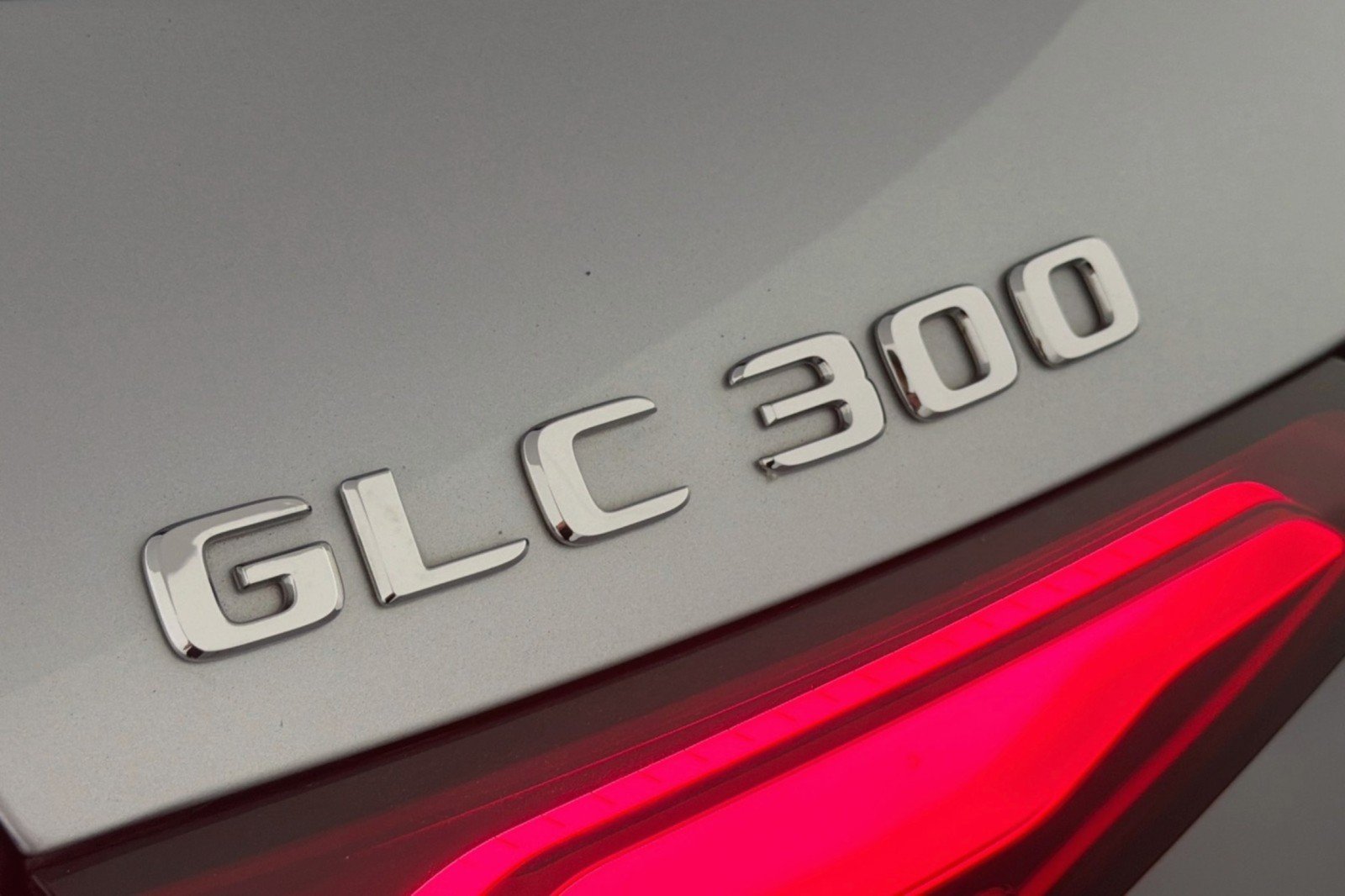 Used 2023 Mercedes-Benz GLC 300 4MATIC image 9