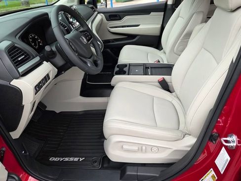 New 2026 Honda Odyssey EX-L image 10