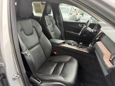 Certified 2023 Volvo XC60 B5 Plus w/ Protection Package Premier AWD/4WD image 35