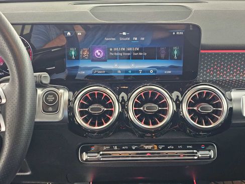 Certified 2025 Mercedes-Benz GLB 250 image 26