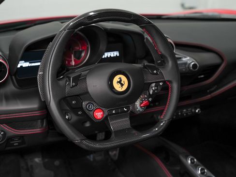Used 2022 Ferrari F8 Tributo RWD image 38