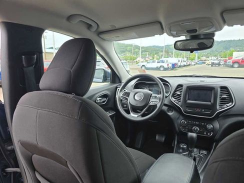 Used 2021 Jeep Cherokee Latitude AWD/4WD image 10