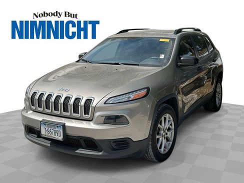 Used 2017 Jeep Cherokee Sport w/ Cold Weather Group image 1