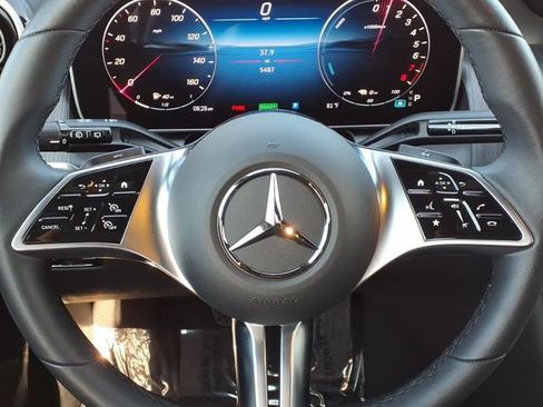 Certified 2025 Mercedes-Benz GLC 350e 4MATIC image 8