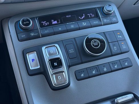 Used 2021 Hyundai Palisade Limited image 18