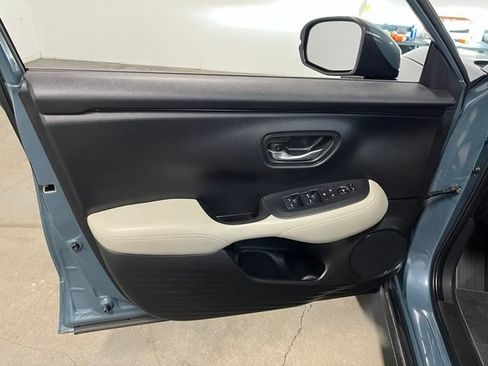 Used 2024 Honda HR-V LX image 24