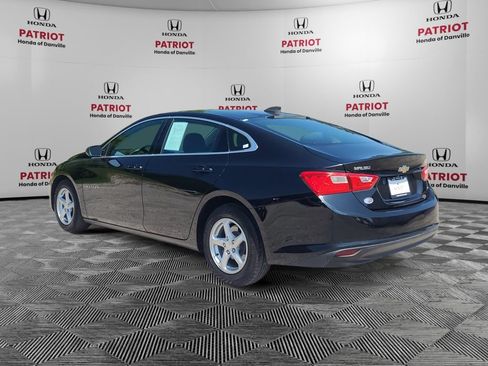 Used 2018 Chevrolet Malibu LS FWD image 3