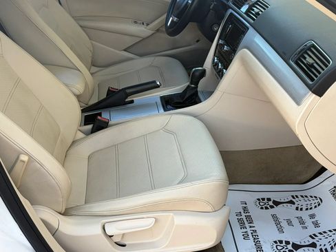 Used 2012 Volkswagen Passat TDI SE FWD image 11