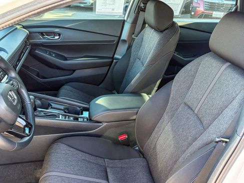 Used 2024 Honda Accord Sport image 17