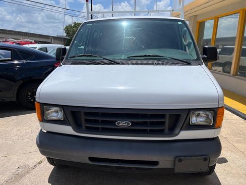 Used 2006 Ford E-250 and Econoline 250 RWD image 2