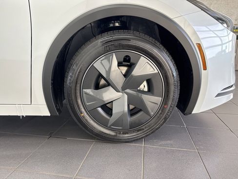 Certified 2026 Toyota Prius LE image 47