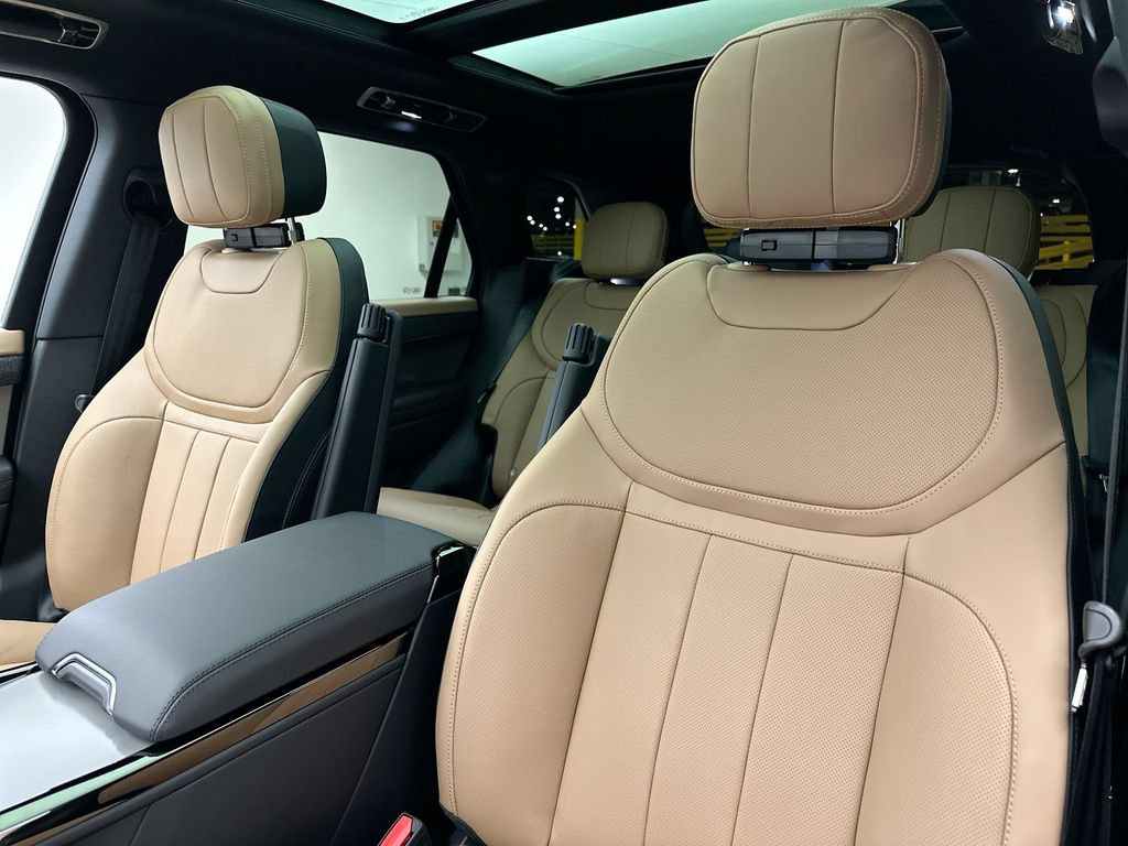 New 2027 Land Rover Range Rover Sport Dynamic SE AWD/4WD image 10