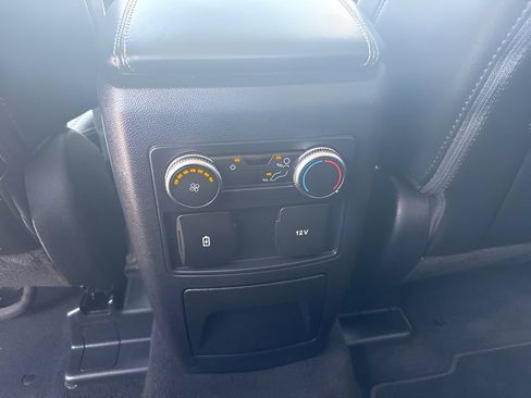 Used 2022 Ford Explorer XLT w/ Equipment Group 202A AWD/4WD image 28
