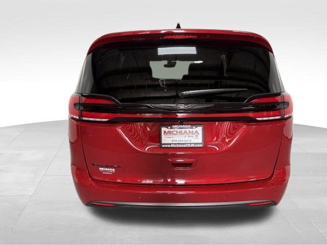 New 2026 Chrysler Pacifica Select FWD image 7