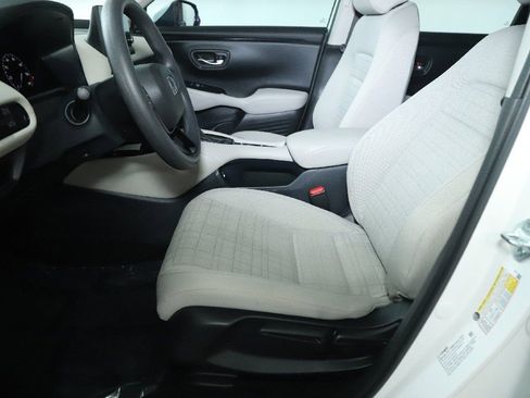 Used 2023 Honda HR-V LX image 18