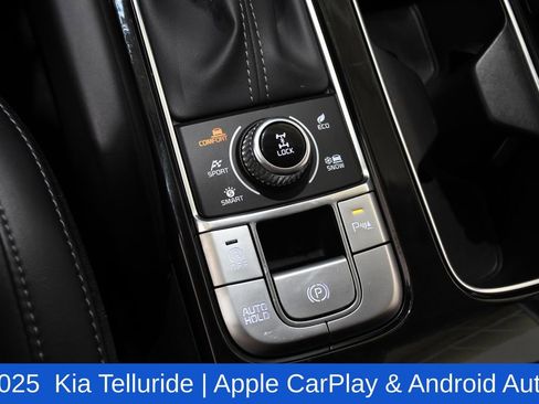 Used 2025 Kia Telluride S image 25