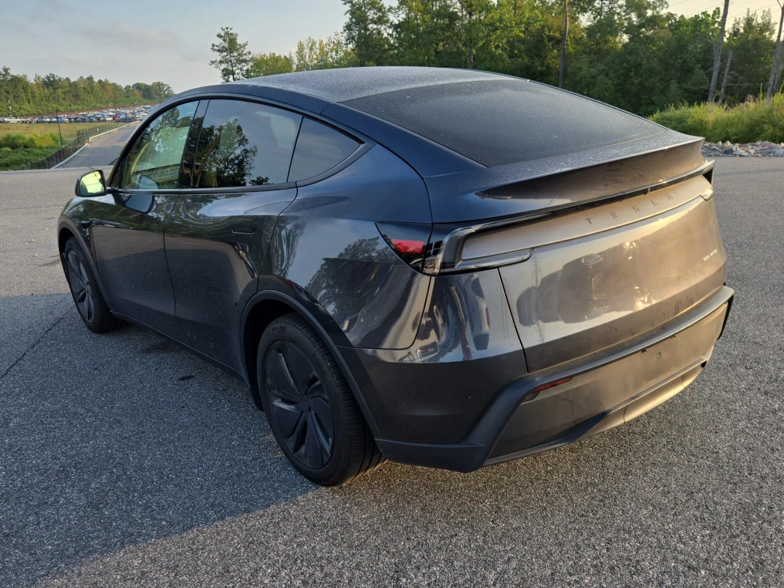 Used 2026 Tesla Model Y Long Range AWD/4WD image 4