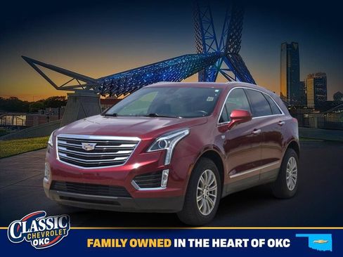 Used 2017 Cadillac XT5 Luxury w/ Driver Awareness Package FWD image 3